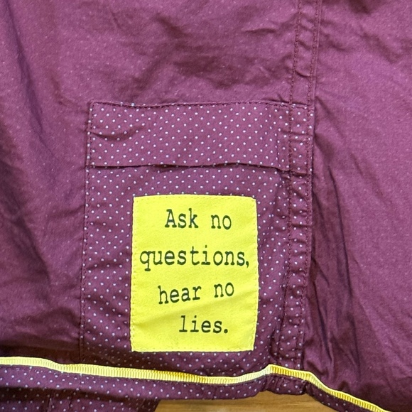 Descendant of Thieves Men’s L Burgundy Dot Button Shirt - Picture 9 of 10